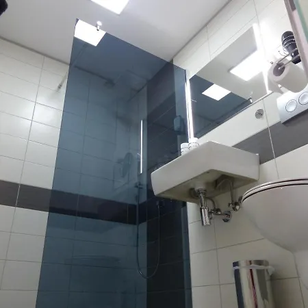 Hotel/restaurant Balkan Hotel *