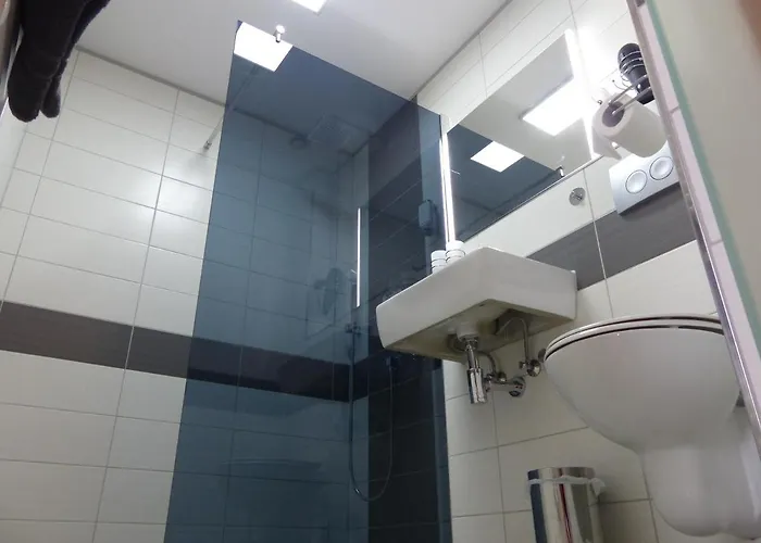 Hotel/restaurant Balkan Hotel *